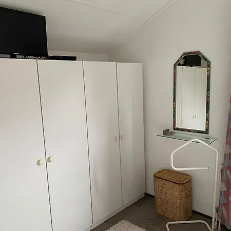 Mit Gepflegtem Garten In By Interhome جوليانادورب