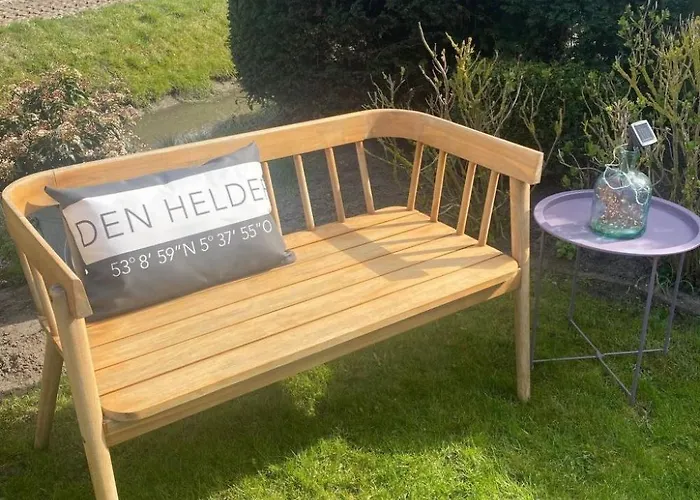 Mit Gepflegtem Garten In By Interhome بيت للعطل