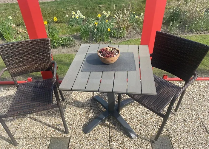 Mit Gepflegtem Garten In By Interhome بيت للعطل