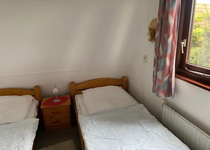 بيت للعطل Mit Gepflegtem Garten In By Interhome *